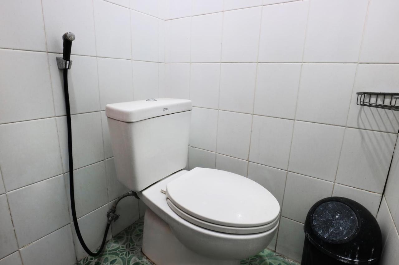 雅加达 萨布里纳旅馆酒店 外观 照片
